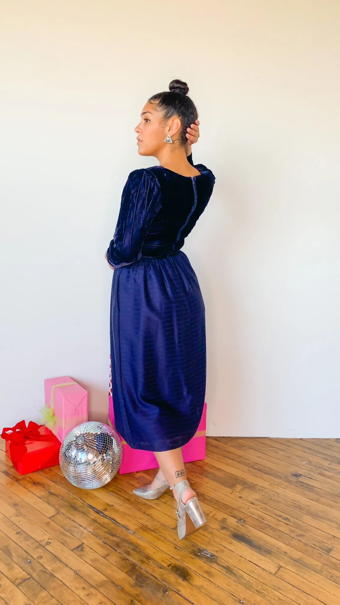 1980s Crushed velvet indigo dress, sz. M