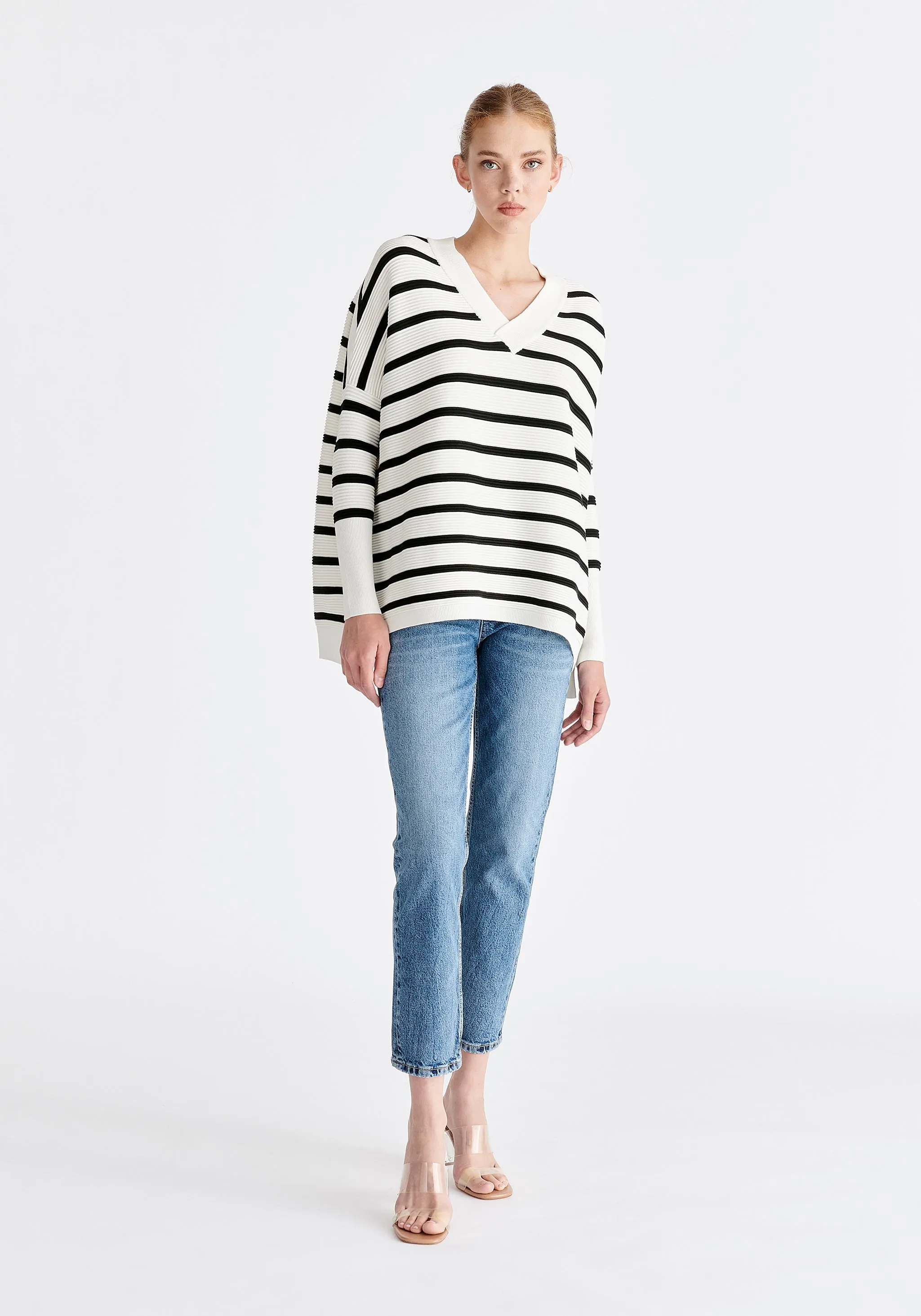 Paisie V-Neck Ribbed Jumper