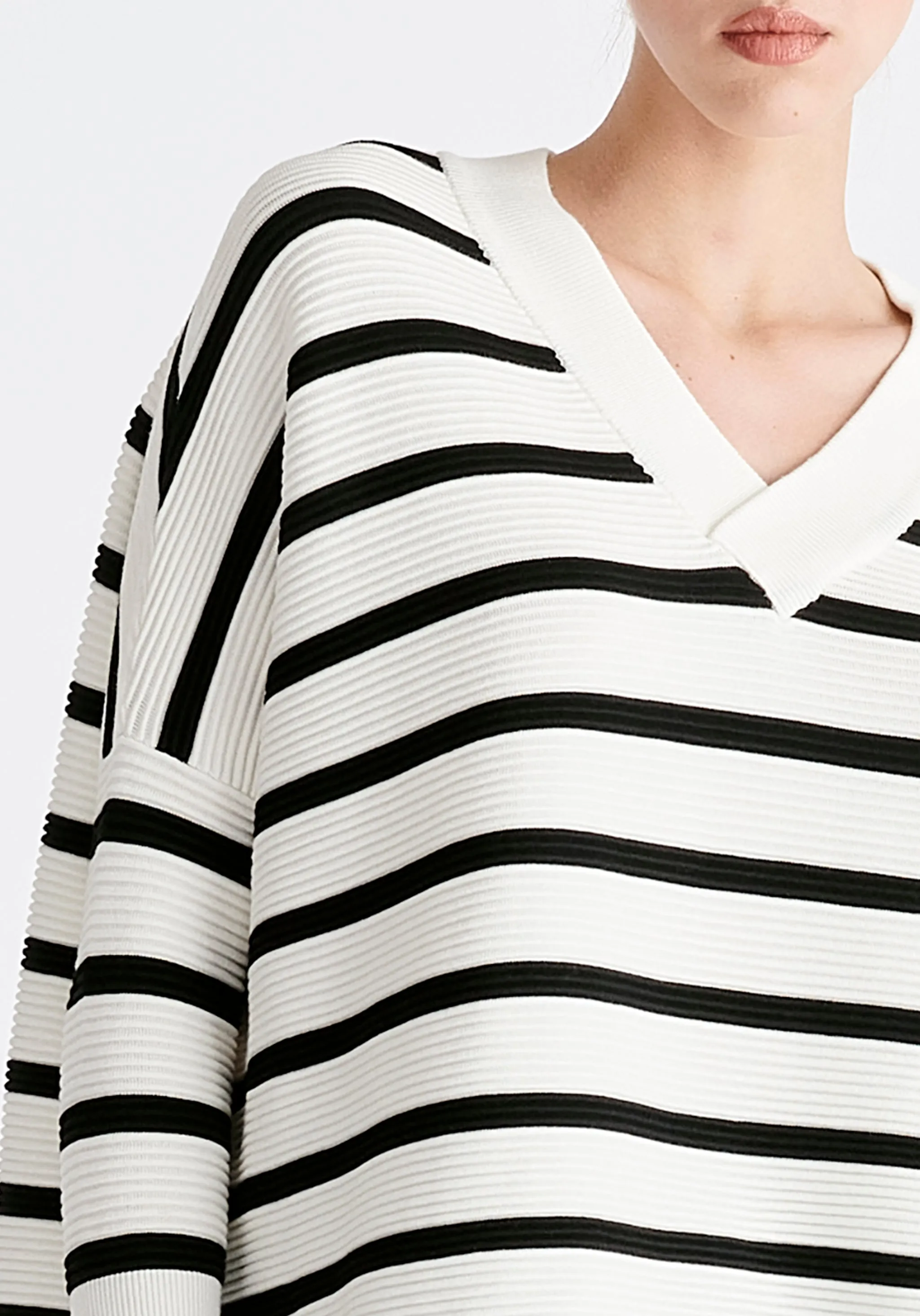 Paisie V-Neck Ribbed Jumper