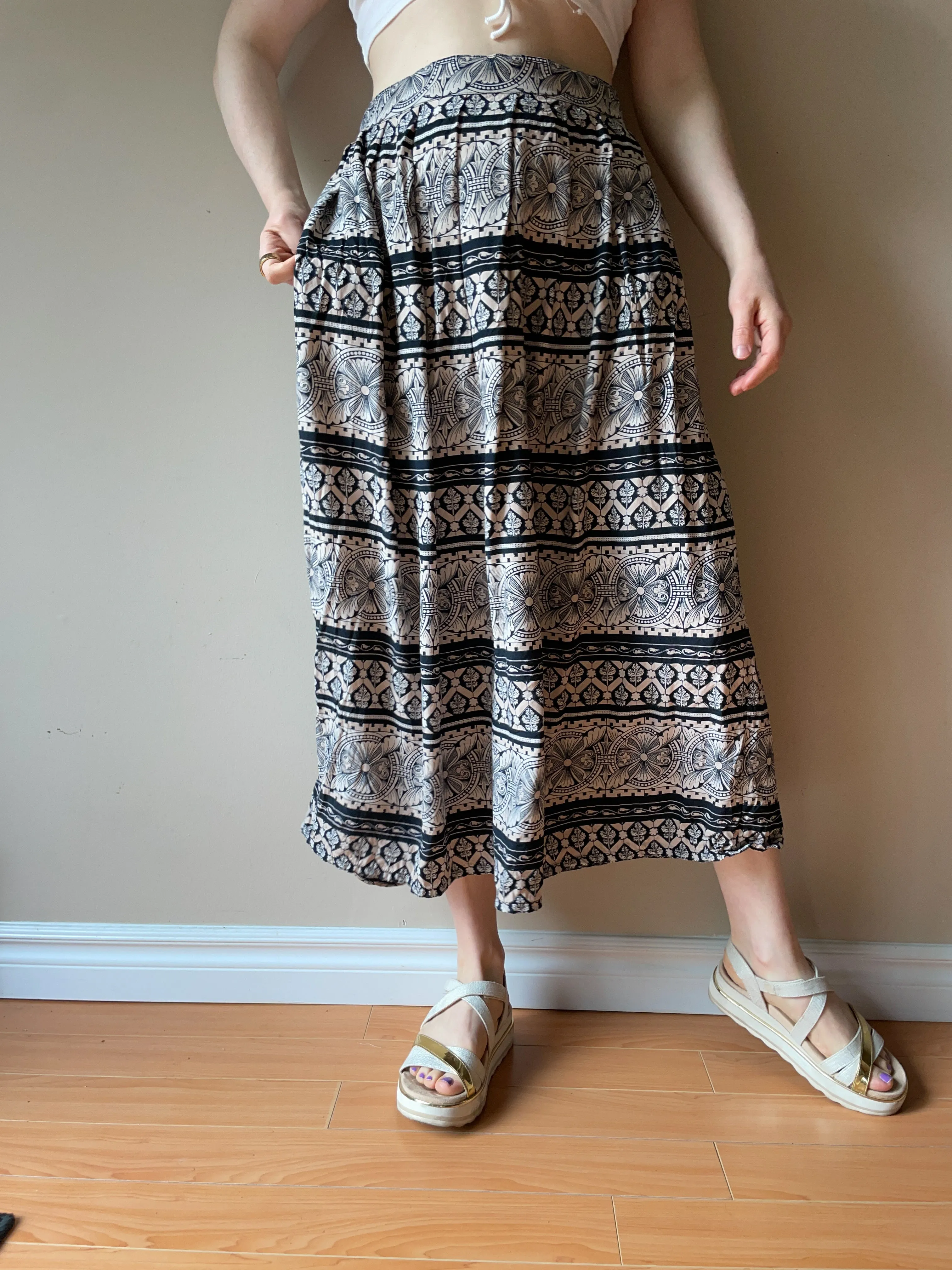 Town & Country Vintage Navy Print Fit Flare Midi Skirt - Medium