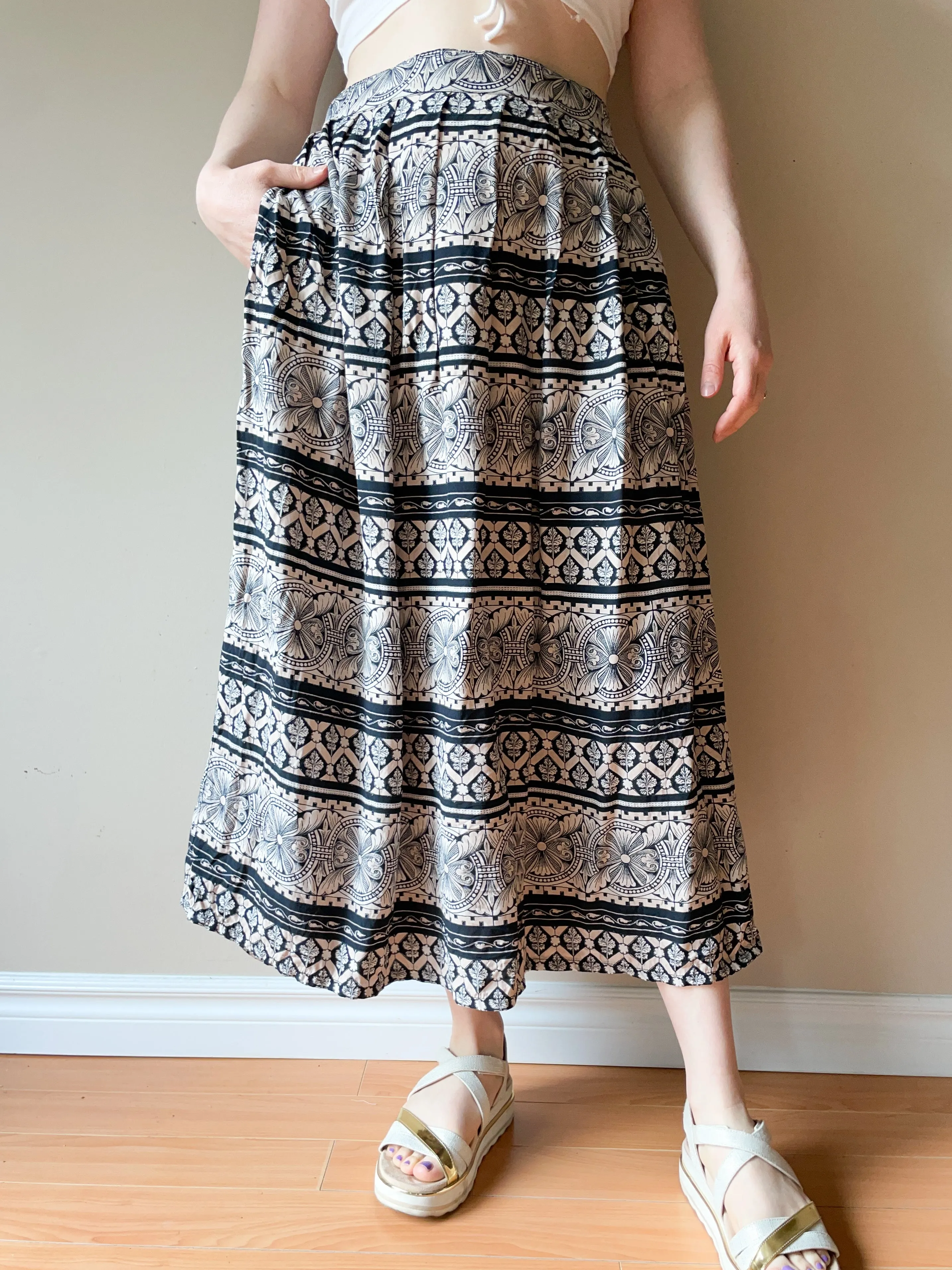 Town & Country Vintage Navy Print Fit Flare Midi Skirt - Medium